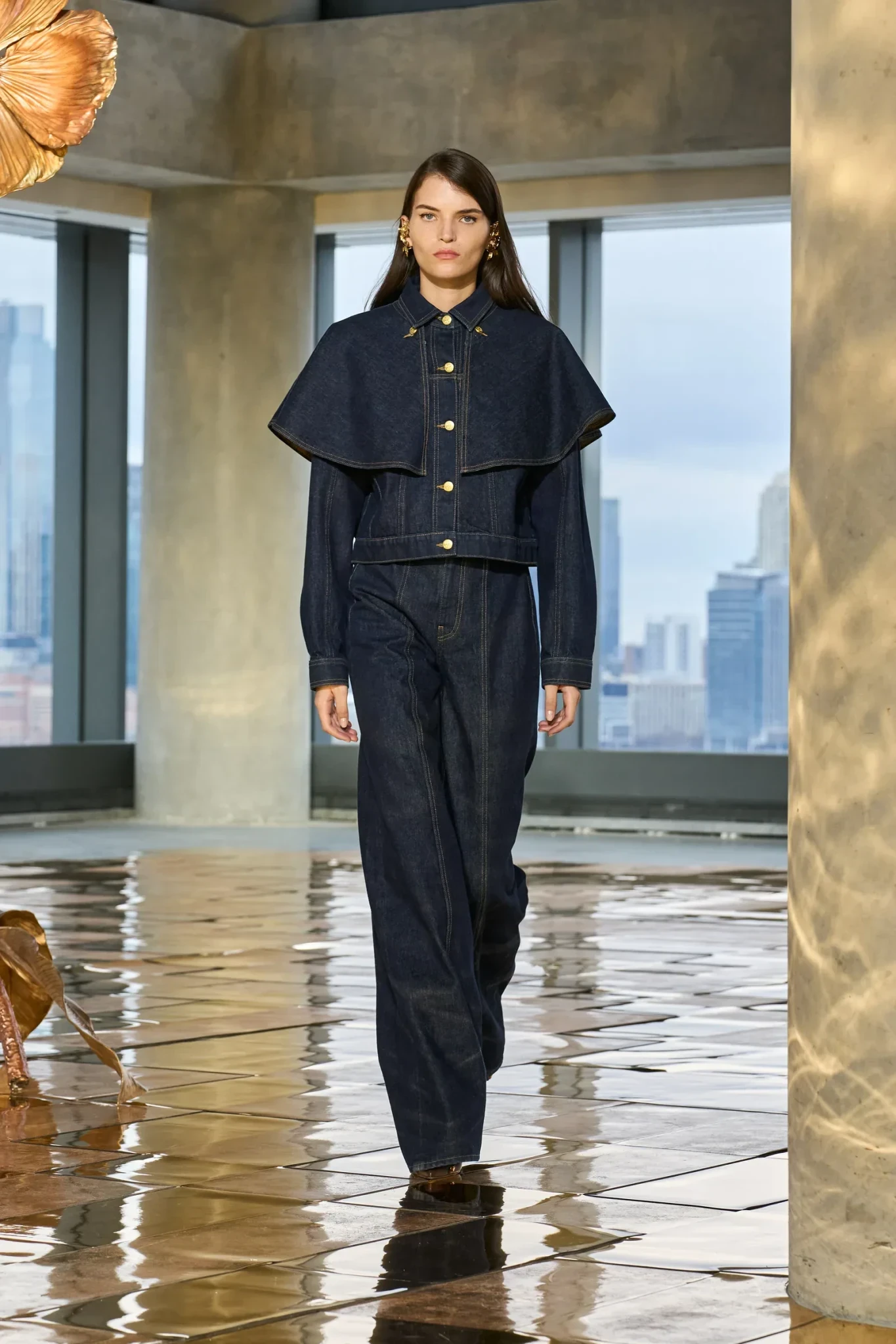 00015-ulla-johnson-fall-2025-ready-to-wear-credit-gorunway.webp