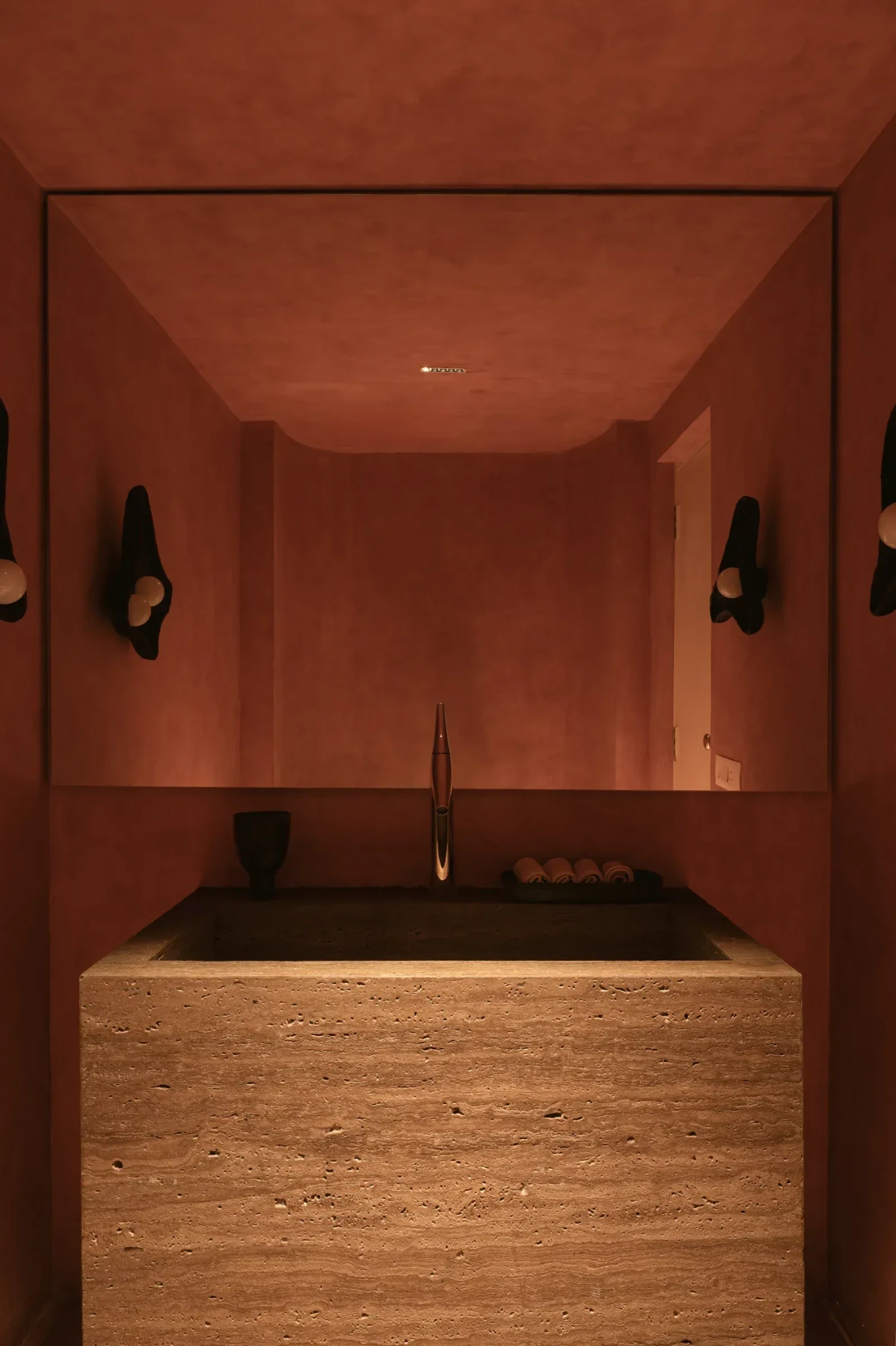 21-common-powder-roomjpg.webp