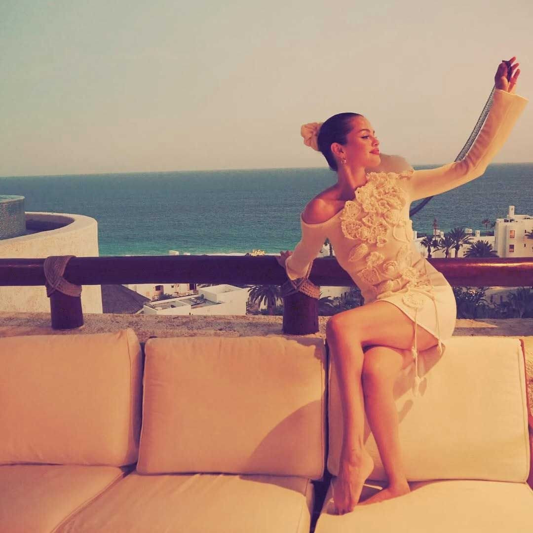 selena-gomez-bachelorette-082825-5-c8af12d0d11b41a3aaeebd309ec9b993.jpg