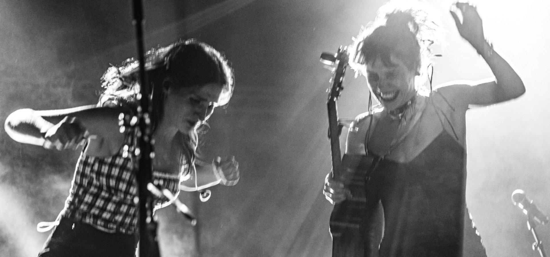 skiadareses-live-theatro-vraxwn-sept25.jpg