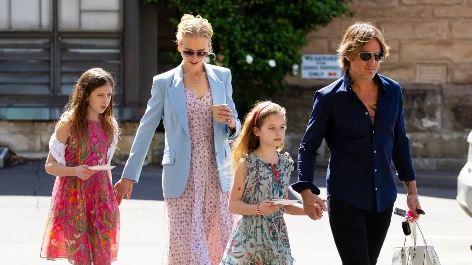 nicole-kidman-and-keith-urbans-rare-family-photos-with-2-daughtersjpg.webp