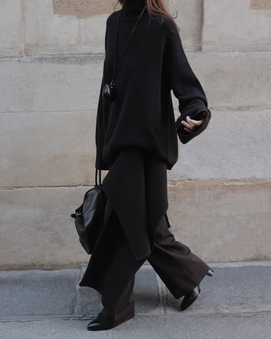 oversized-knit-heavy-wool-scarf-and-my-favorite-boots.jpg