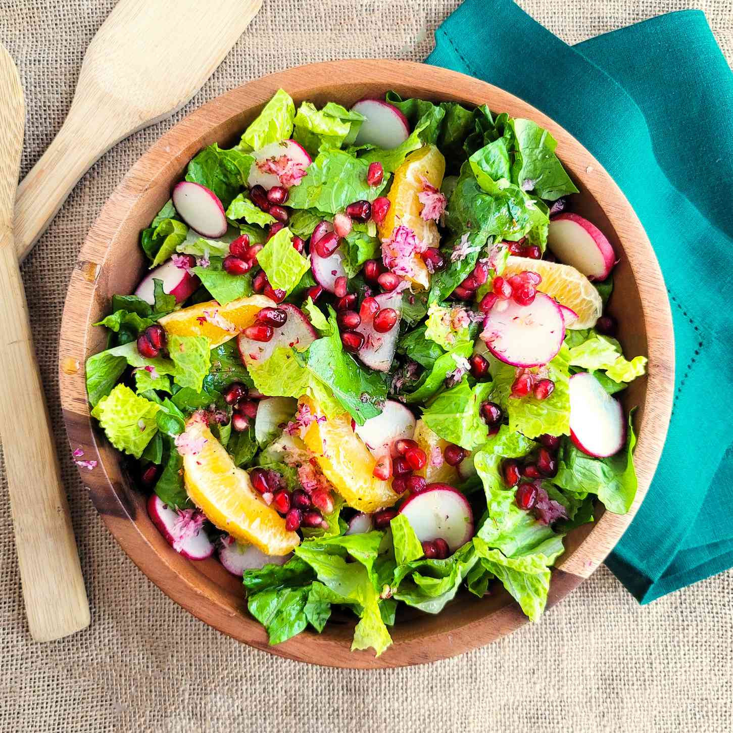 romaine-salad-with-orange-and-radish-43311e8909b444aba0d356d951262384.jpg