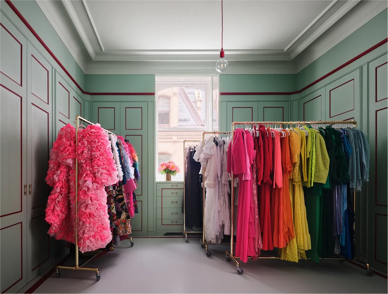 walkincloset6jpg.webp