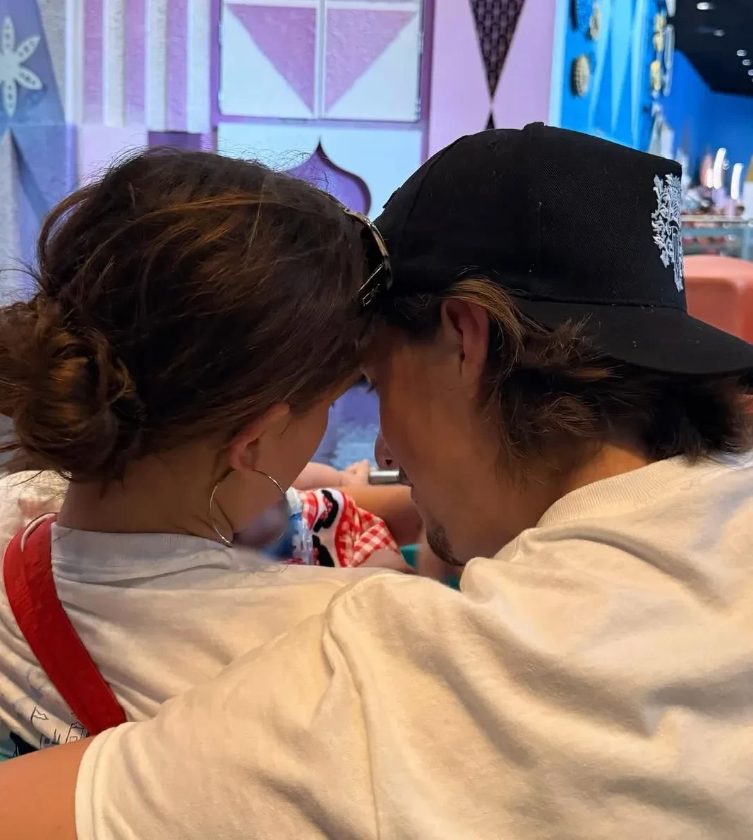 millie-bobby-brown-baby-2-100925-2075ff3f14704c288800f78daca5f036.webp