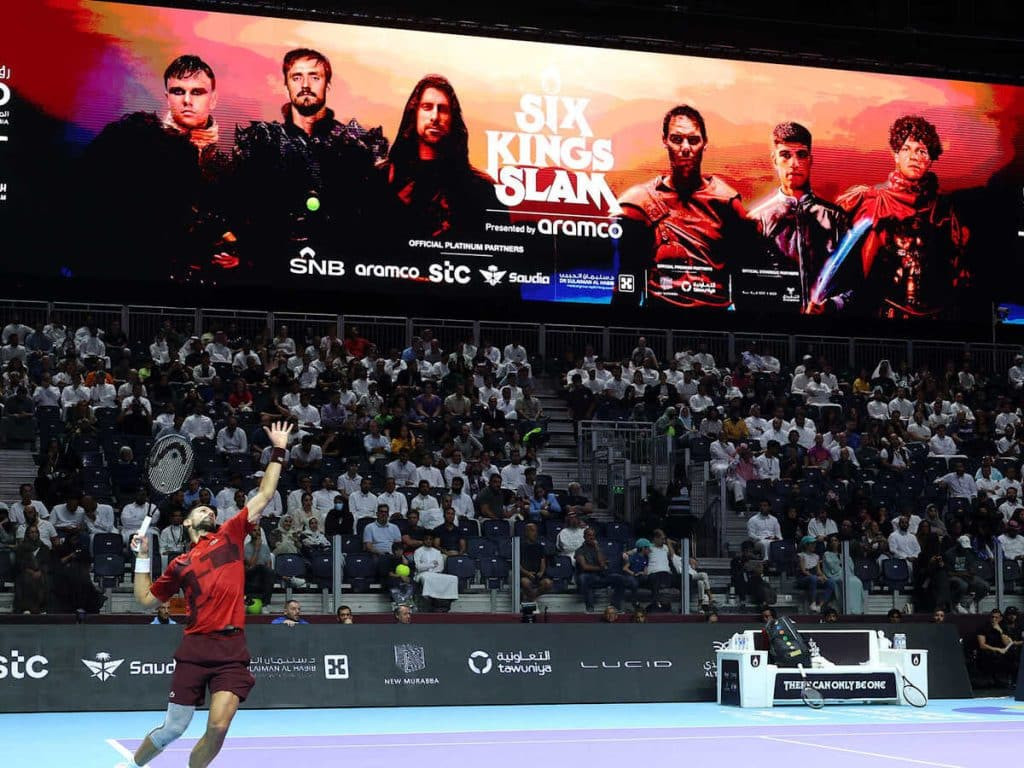 tenniscom.jpg