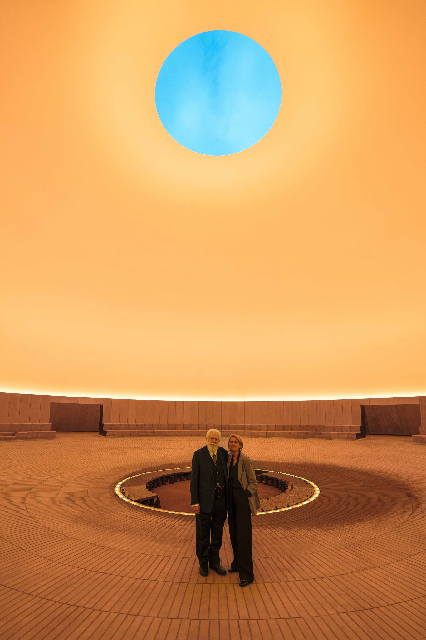 as-seen-below-the-dome-a-skyspace-by-james-turrell-aros-2025-photo-mads-smidstrup-lr-7-of-12.jpg