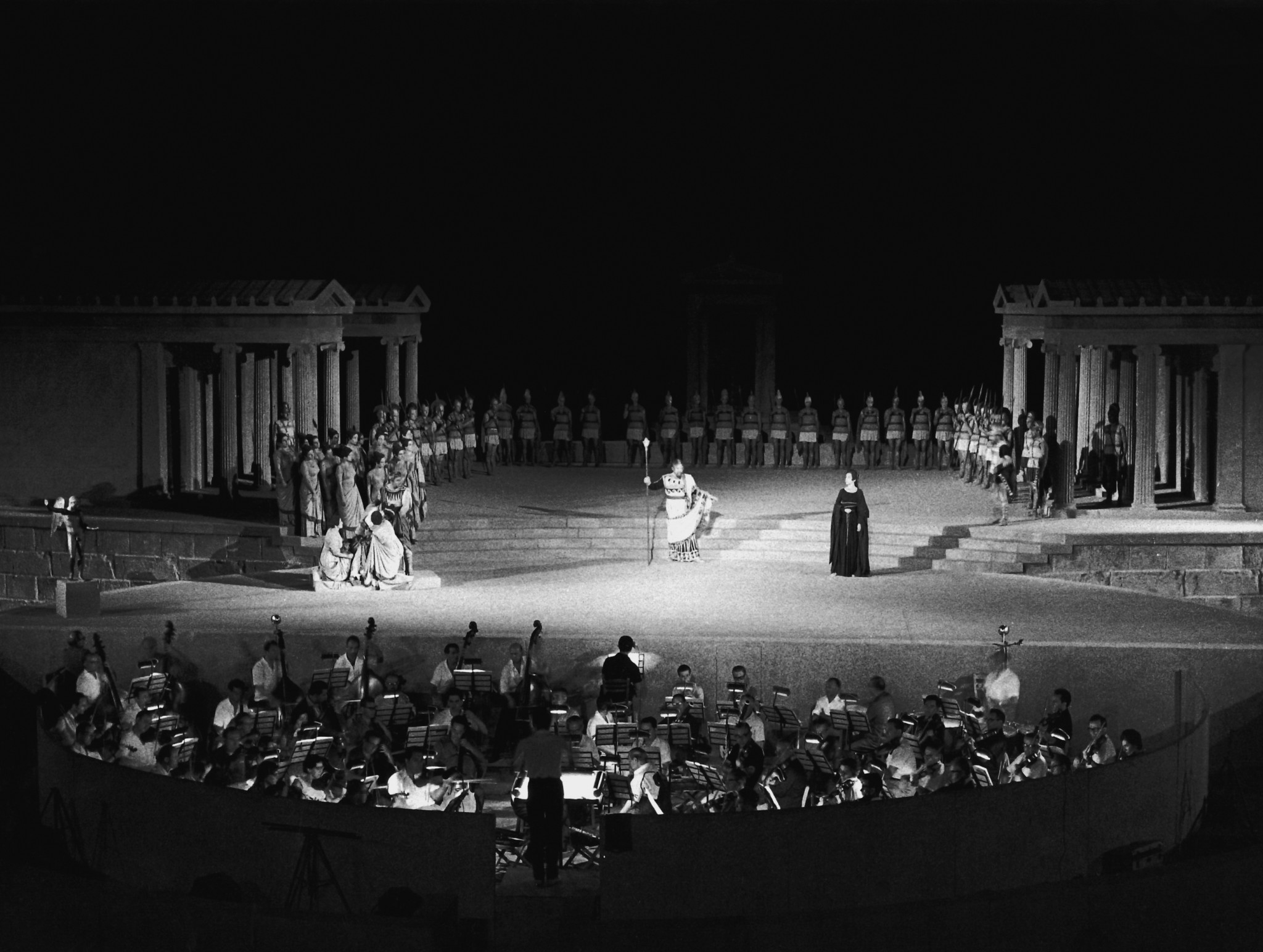 gno-medea-epidaurus-1961-photo-greek-national-opera-archive.jpg