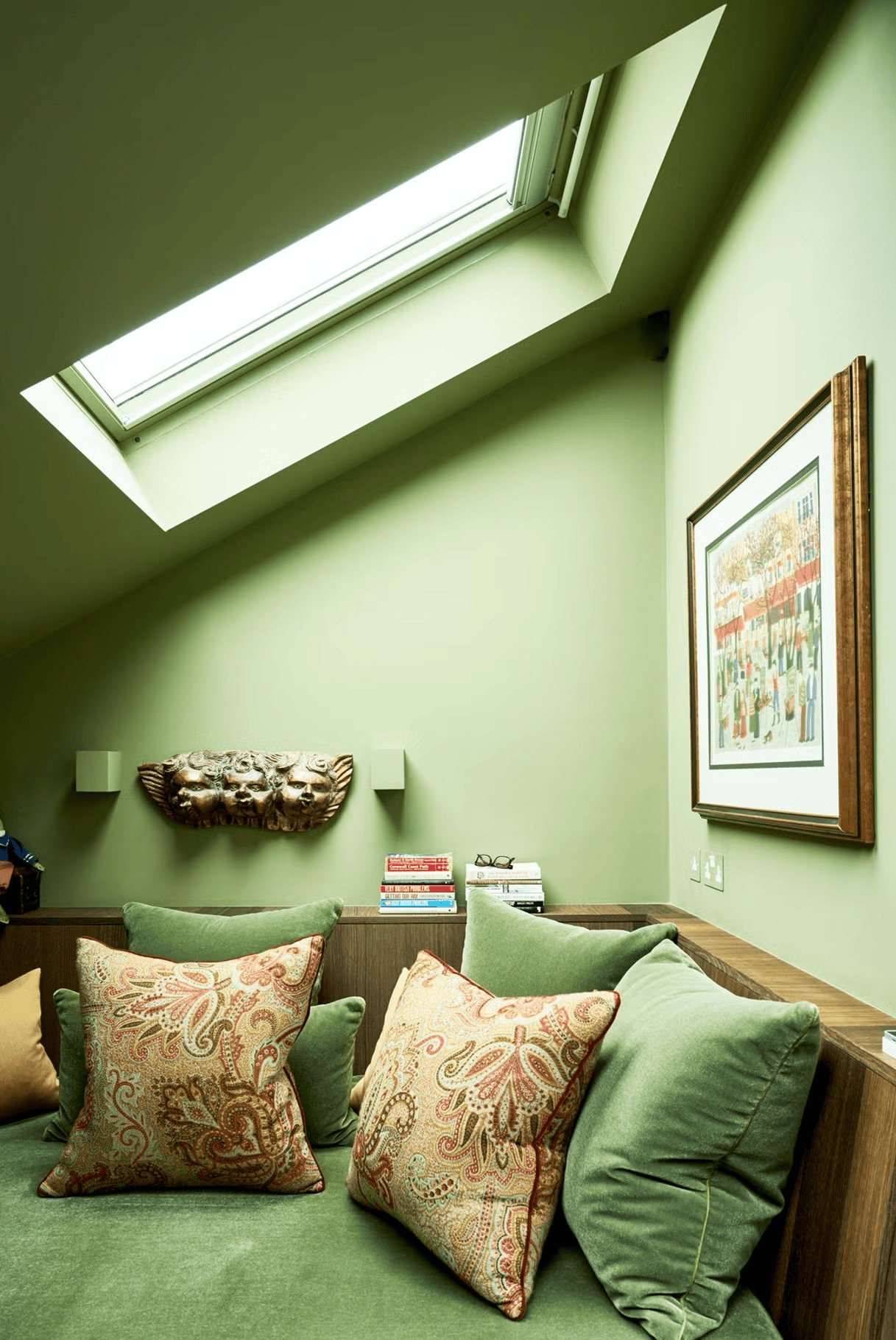 green-living-room-ideas-1651872613.png