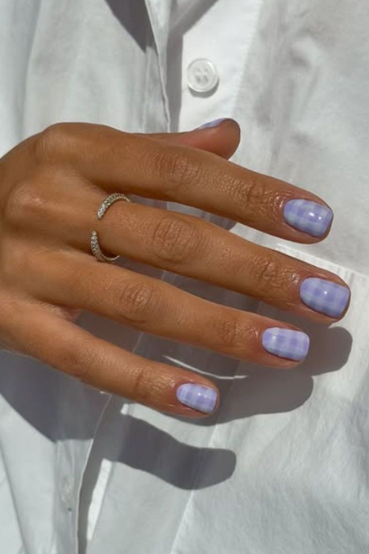 nail-trend-alert-the-gingham-nail-designs-youre-about-to-see-all-over-your-social-media.jpg