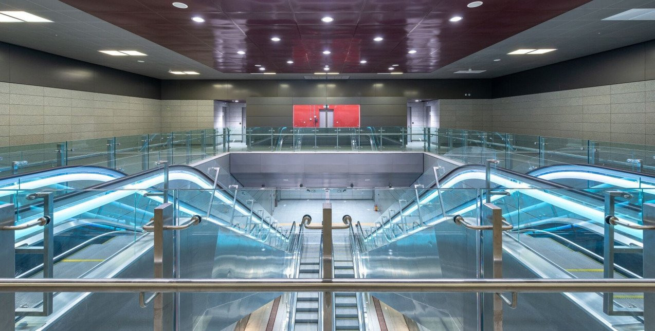07-papafi-station.jpg