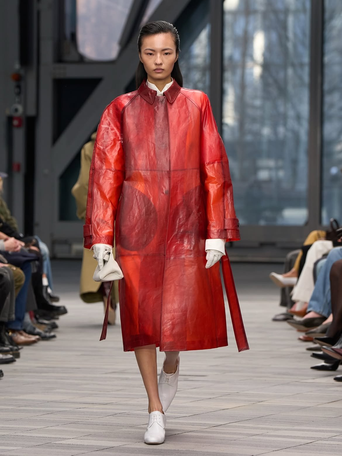 calvin-klein-collection-fall-2026-by-veronica-leonidressing-as-an-empowered-declarationthe-she.jpg