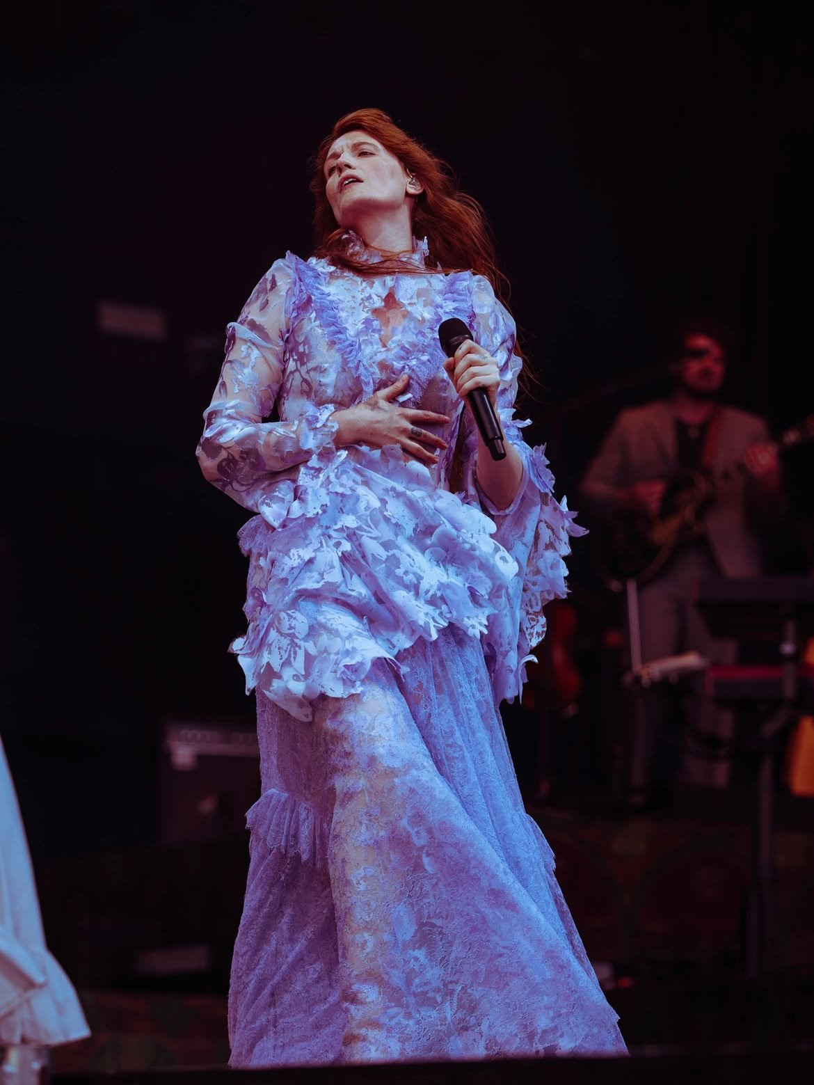 florence-welch-at-florence-wears-custom-mcqueen-for-leeds-festival-28th-august-2026-a-dress-i.jpg