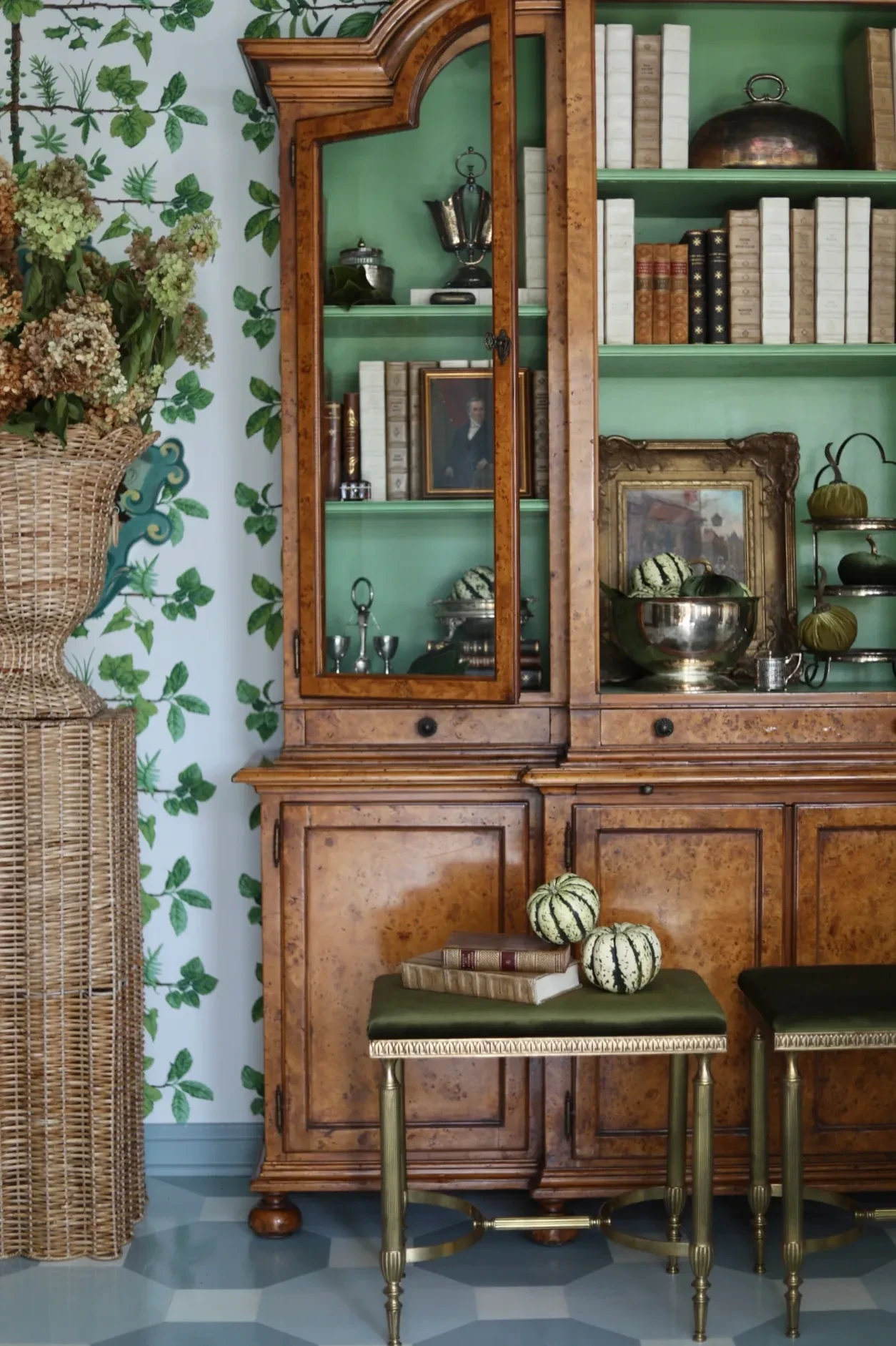 go-the-sustainable-autumn-decorating-route-and-reuse-what-you-own.webp