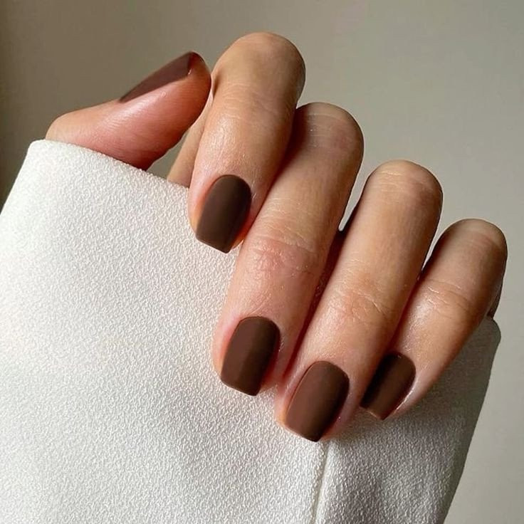 matte-dark-brown-press-on-nails-short-square-acrylic-nails-neutral-gel-fall-winter.jpg