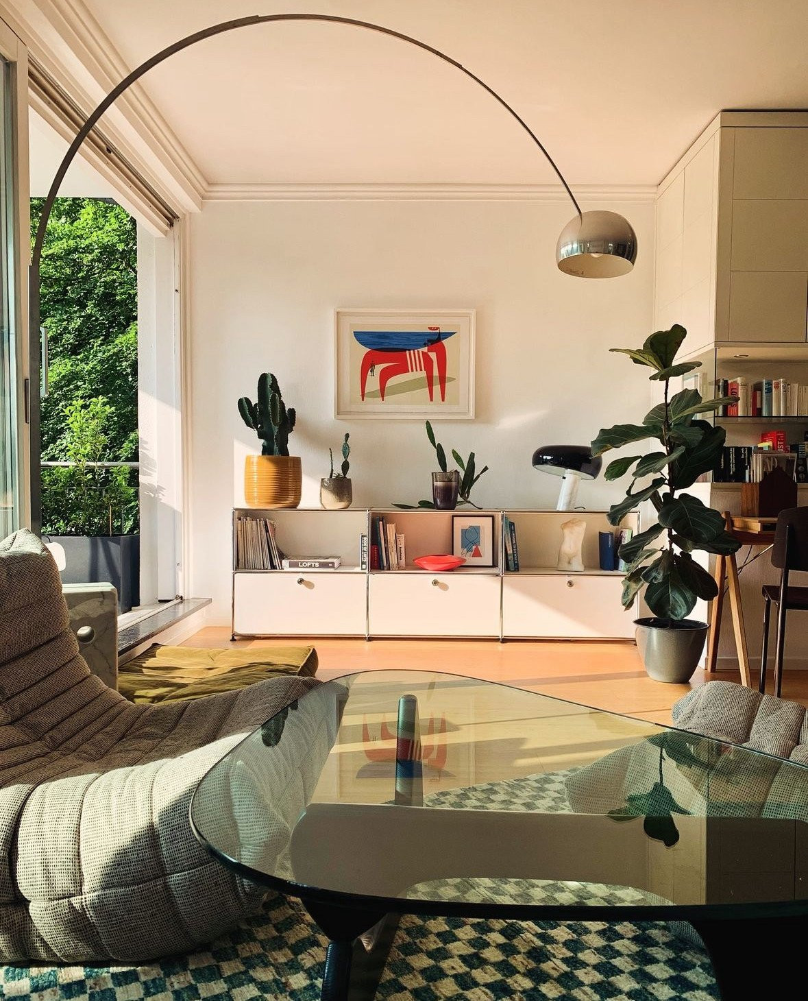 modern-mid-century-living-room-cococozy.jpeg