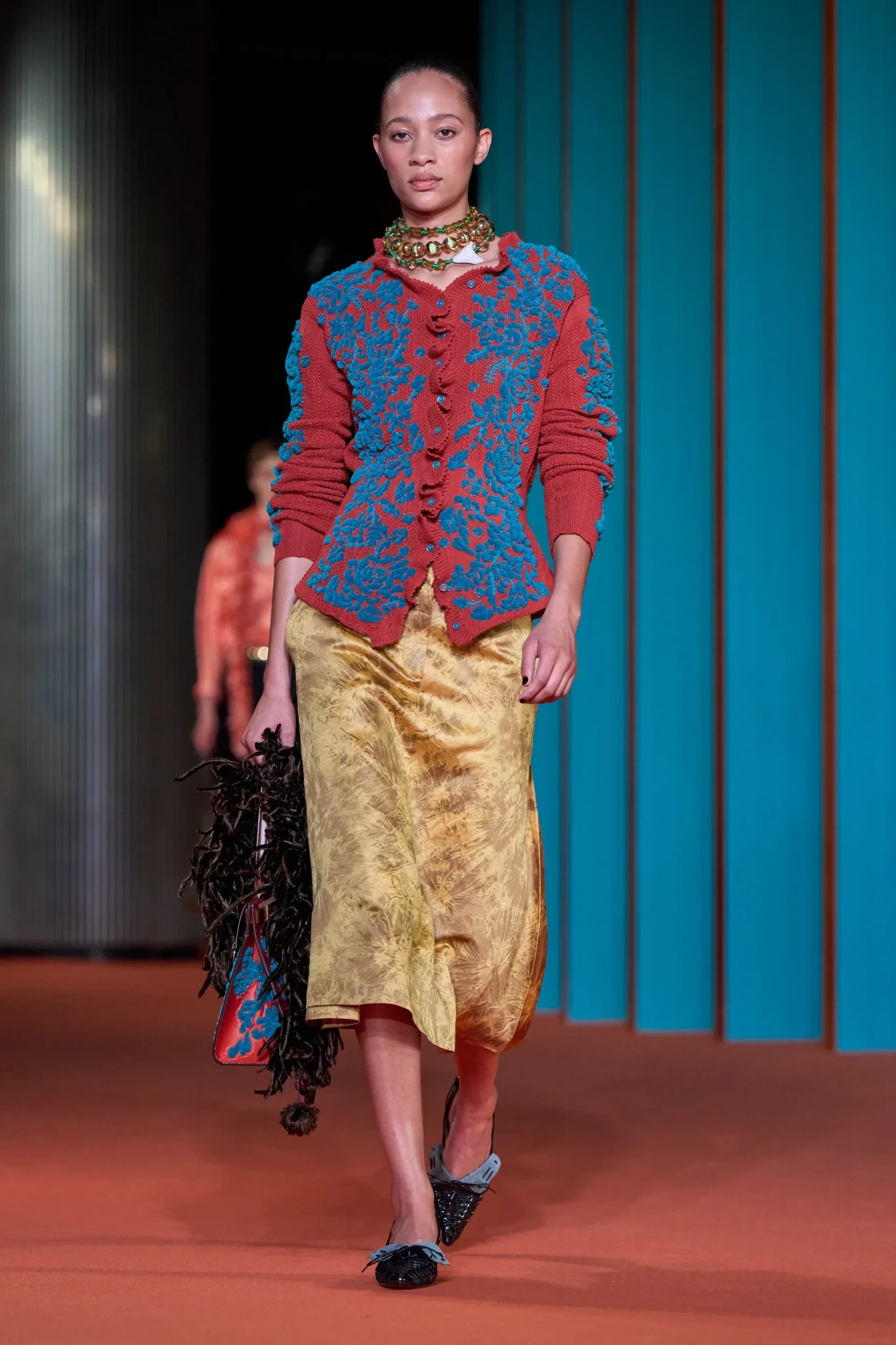 00005-tory-burch-spring-2027-ready-to-wear-credit-gorunway.webp