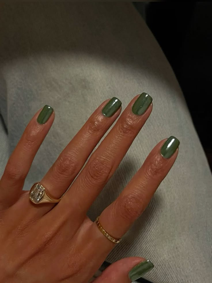 chrome-green-gel-nails.jpg