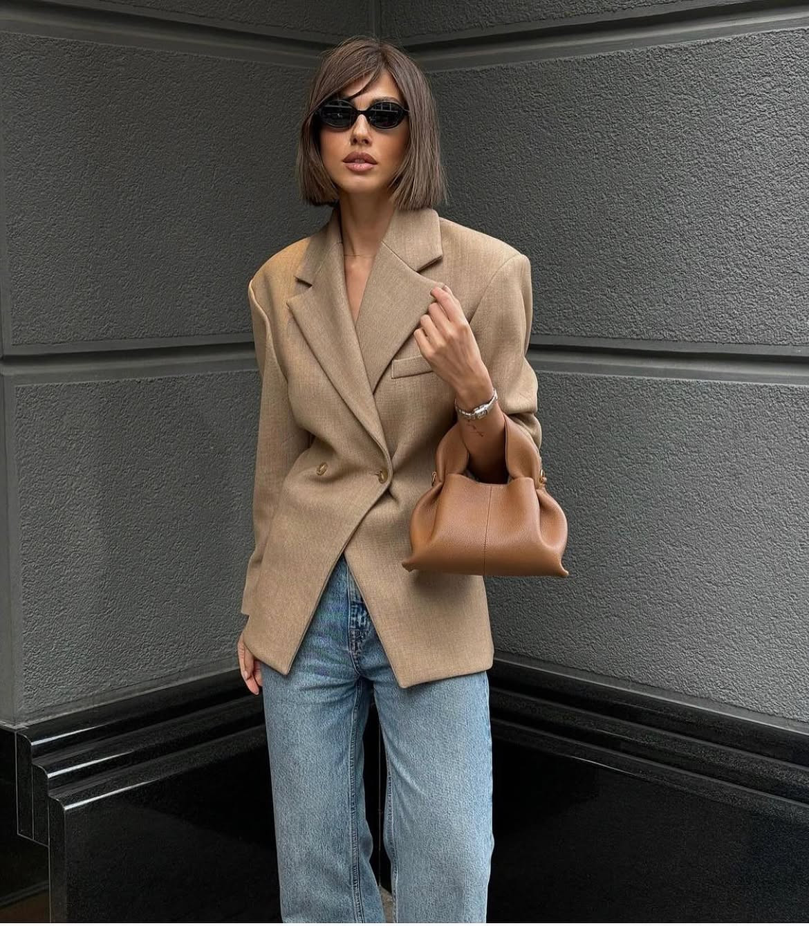 statement-blazer-at-svetlanabjelan-springootd-dailystyle-streetstyleinspo-sourceunknown-po.jpg