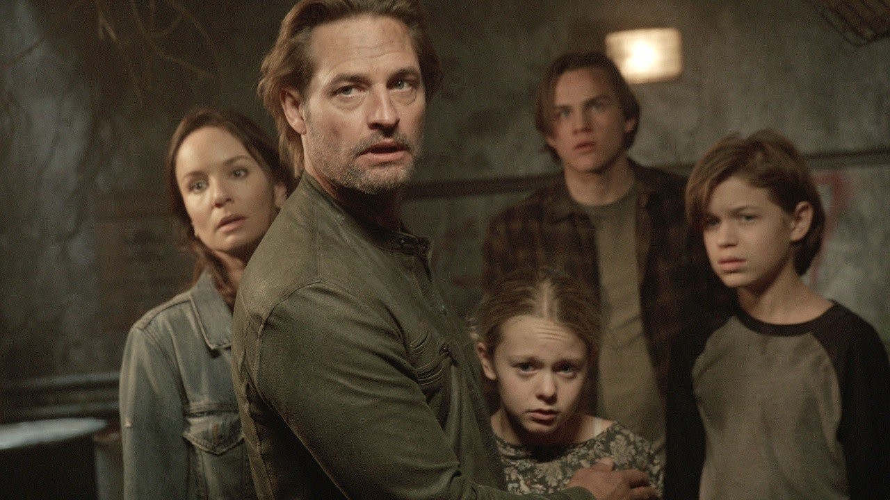 colony-promo-epguide-213-2560x1440.jpg