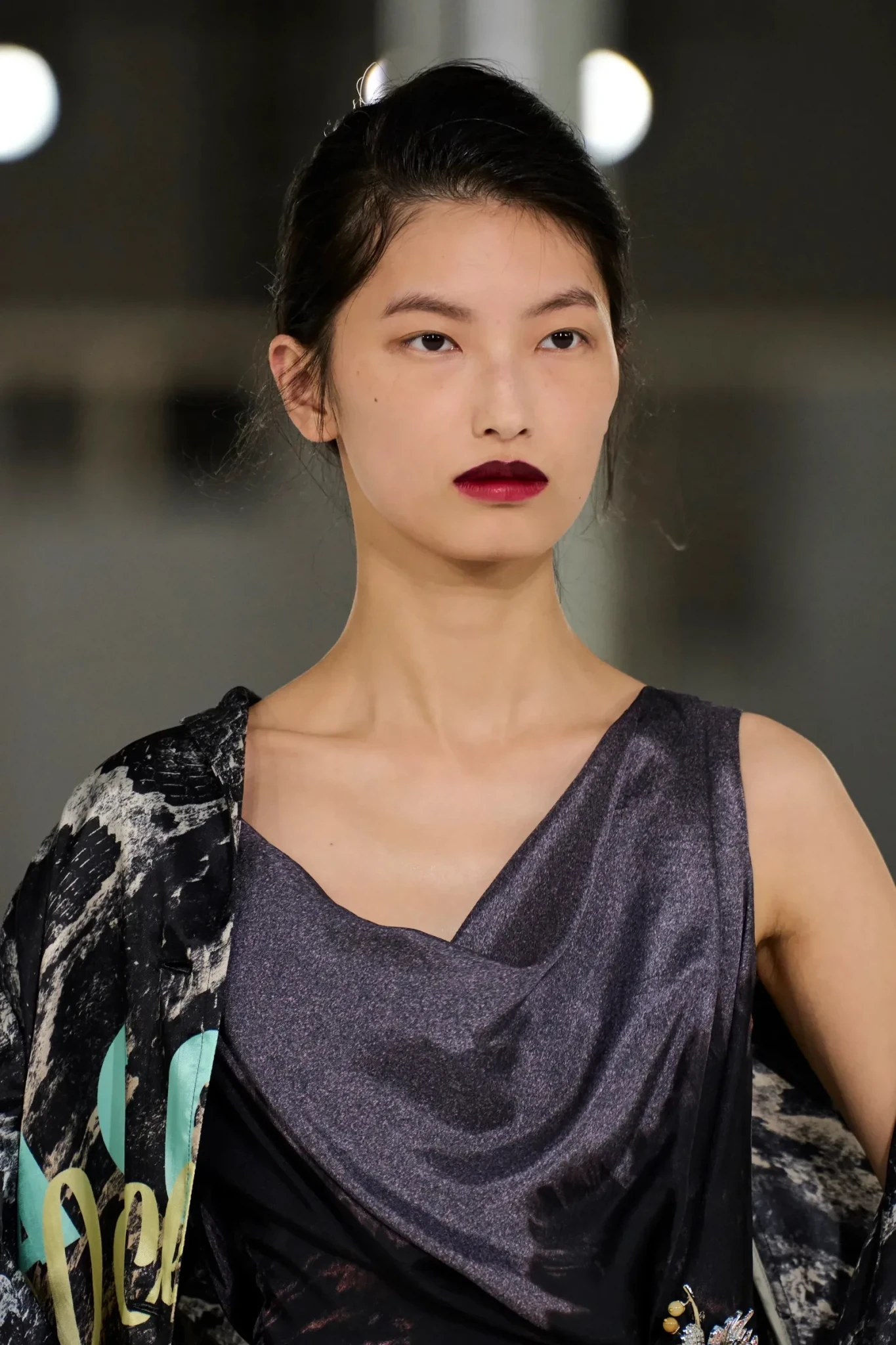 00154-dries-van-noten-spring-2027-ready-to-wear-details-credit-gorunway-1.webp
