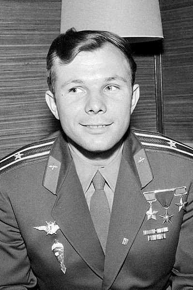 0132533-yuri-gagarin.jpeg