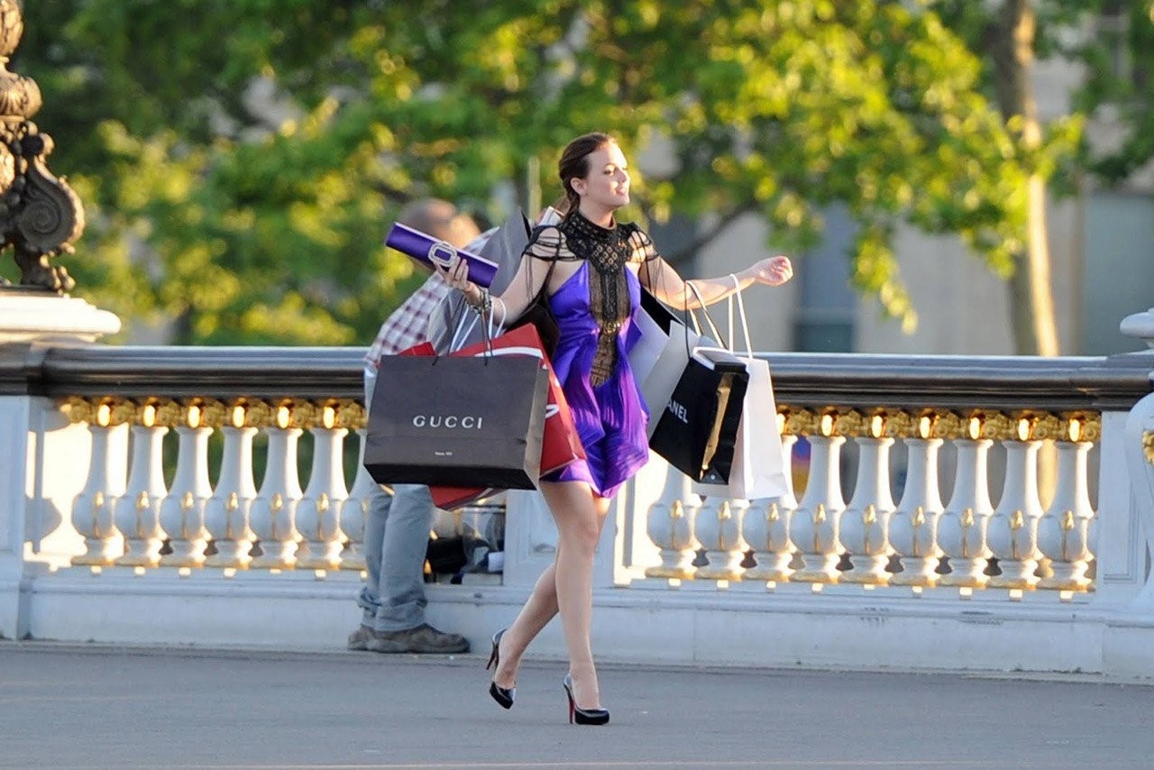 french-girls-shopping-4.jpg