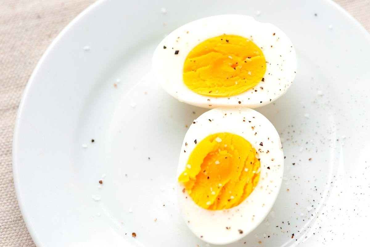 how-to-cook-hard-boiled-eggs-2-1200.jpg