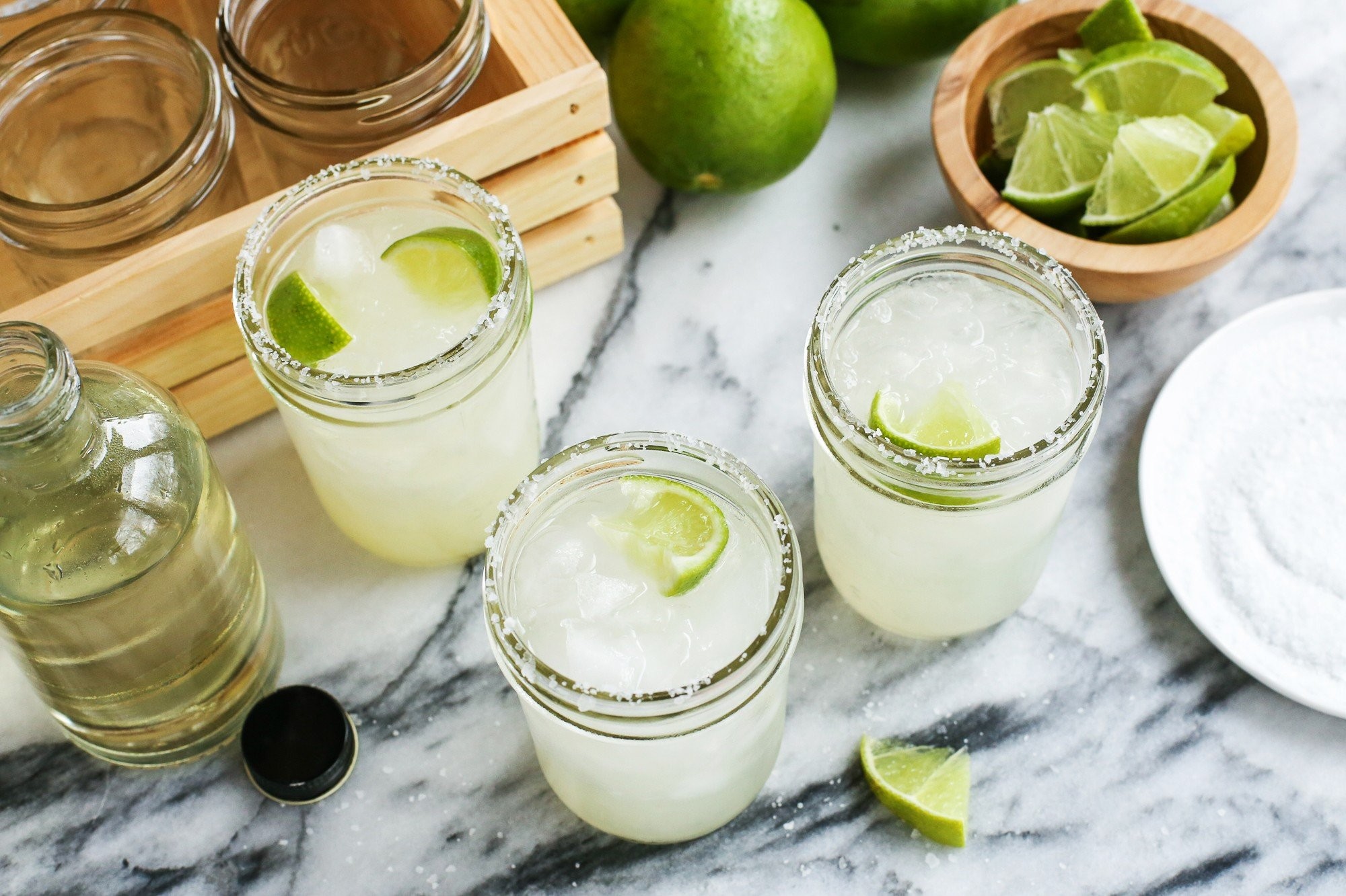 margaritas-for-one-and-for-a-crowd-01.jpg