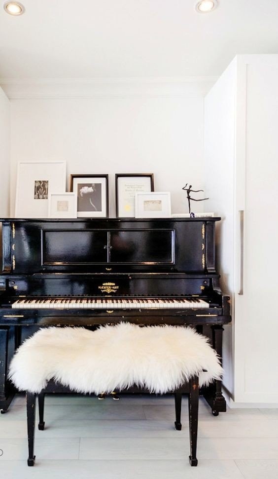 upright-piano-decor-styling-pinterest-inspiration.jpg