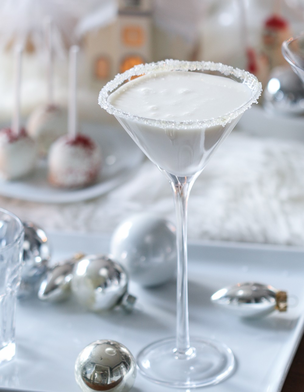 white-christmas-martini-cocktail-recipe.jpg