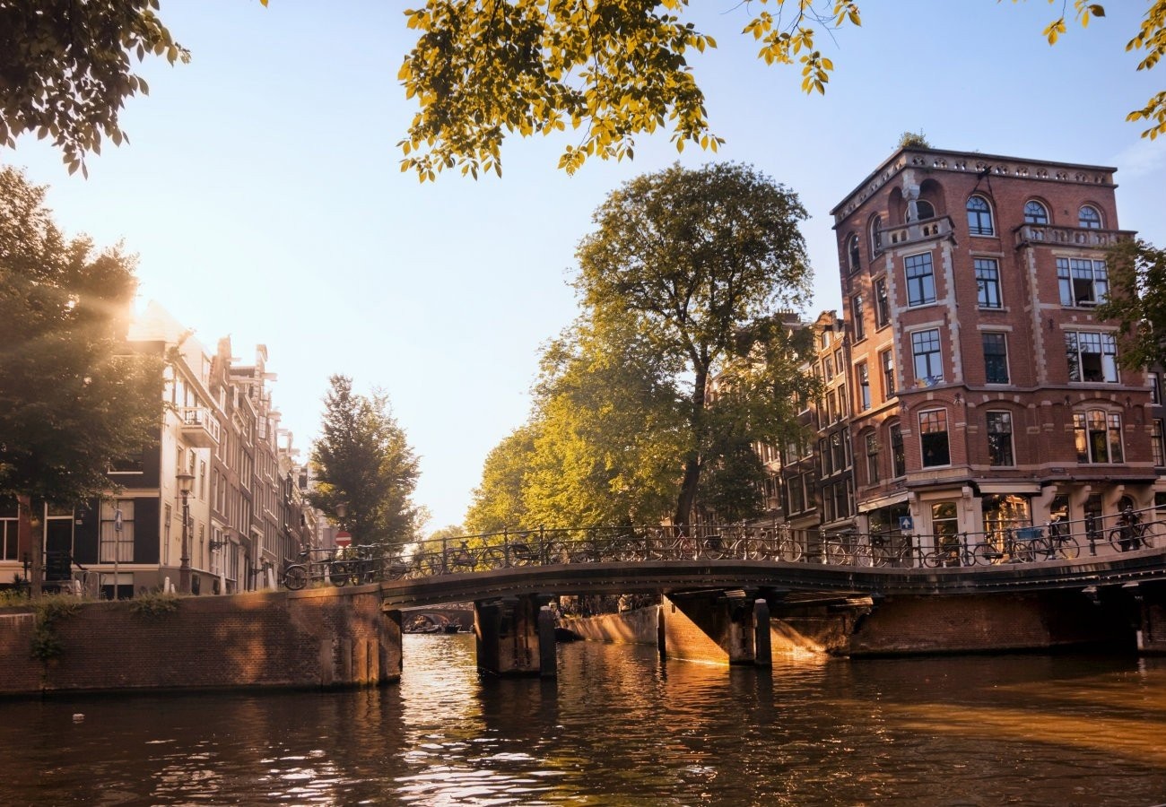 amsterdam-canal-ivan-bastien-thinkstock-resized.jpg