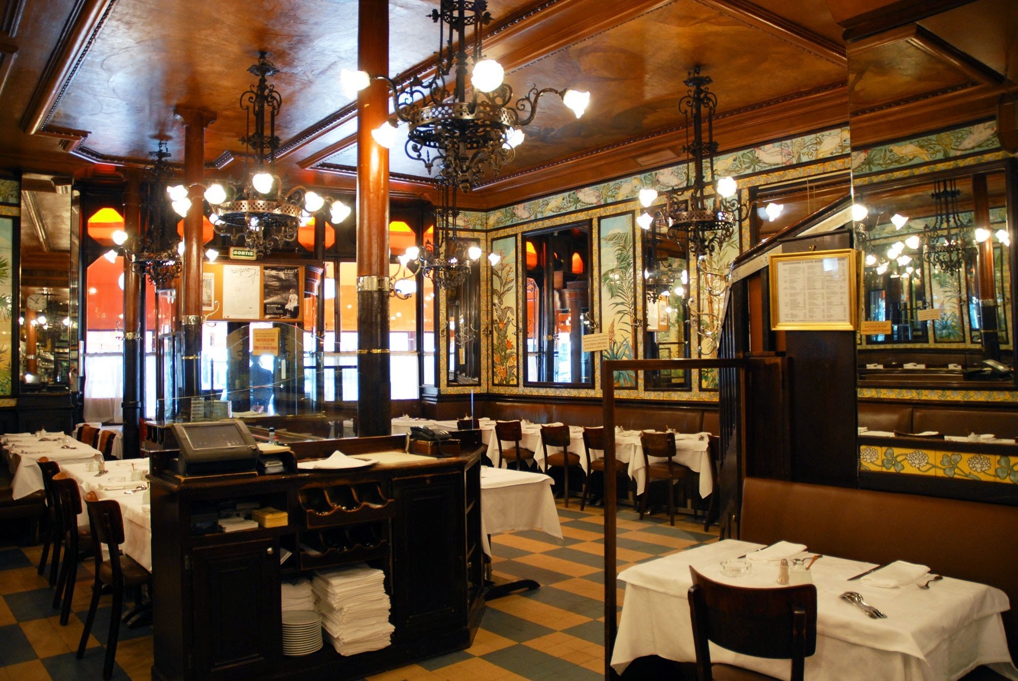 paris-restaurants-brasserie-lipp.jpg