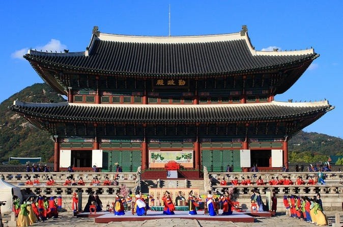gyeongbokgung-palace-in-seoul.jpg
