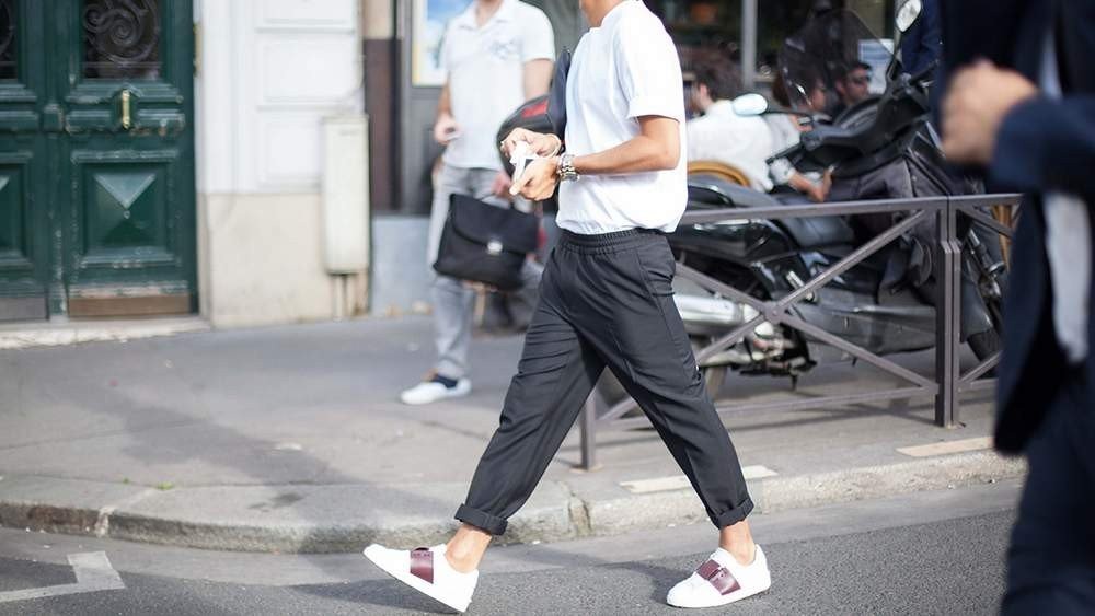 white-sneakers-valentino.jpg