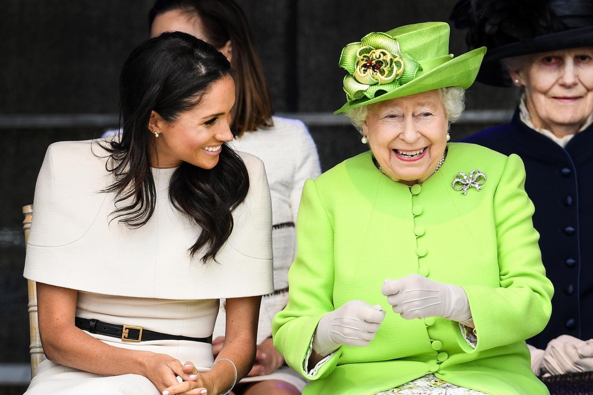 meghanmarkle-queen.jpg