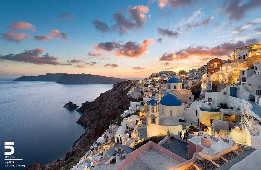 santorini.jpg