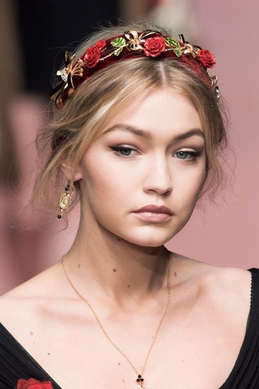 the-hottest-fashion-trend-15-stylish-headbands-to-rock-this-spring-1.jpg