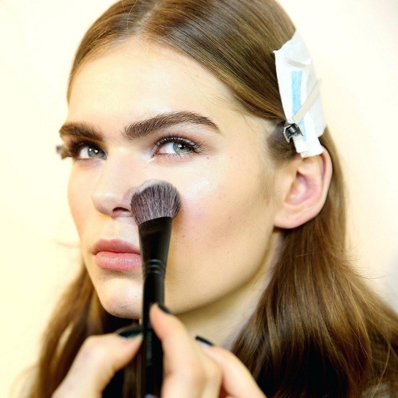 how-to-apply-makeup-and-concealer-model-backstage-blending-concealer-how-to-apply-makeup-primer-concealer-foundation.jpg