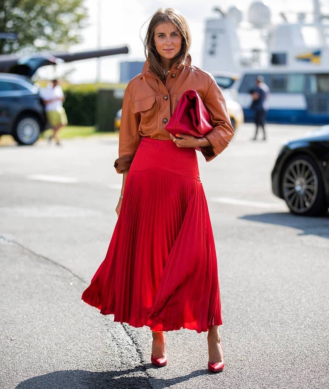 how-to-wear-bright-colors-in-fall-4.jpg