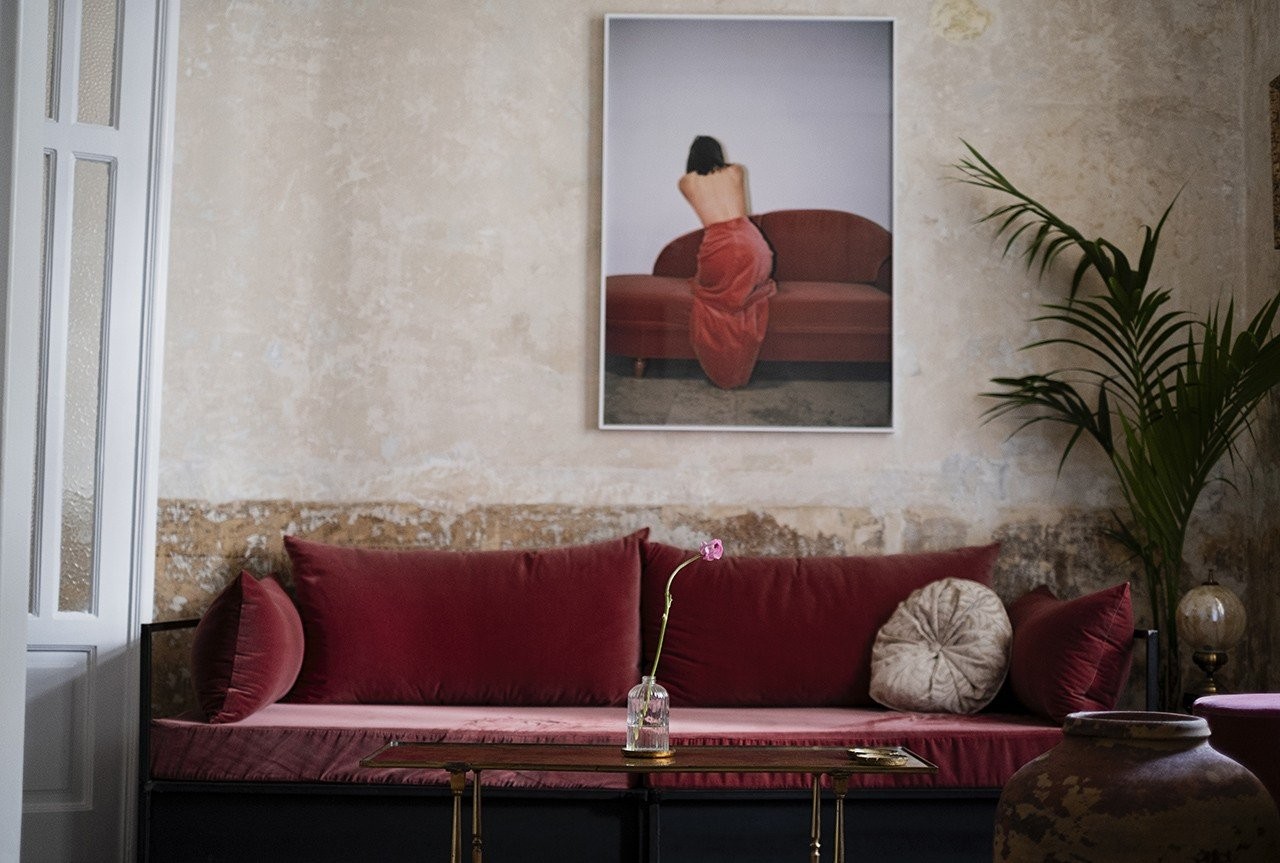 shila-artist-atelier-pink-couch.jpg
