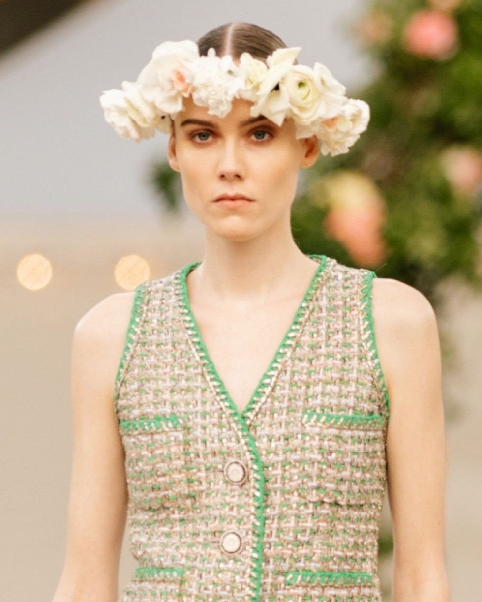 00008-chanel-couture-spring-21-1611739858.jpg