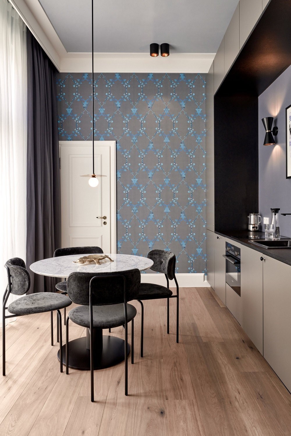 tortue-hamburg-apartment-suite-blue3.jpg