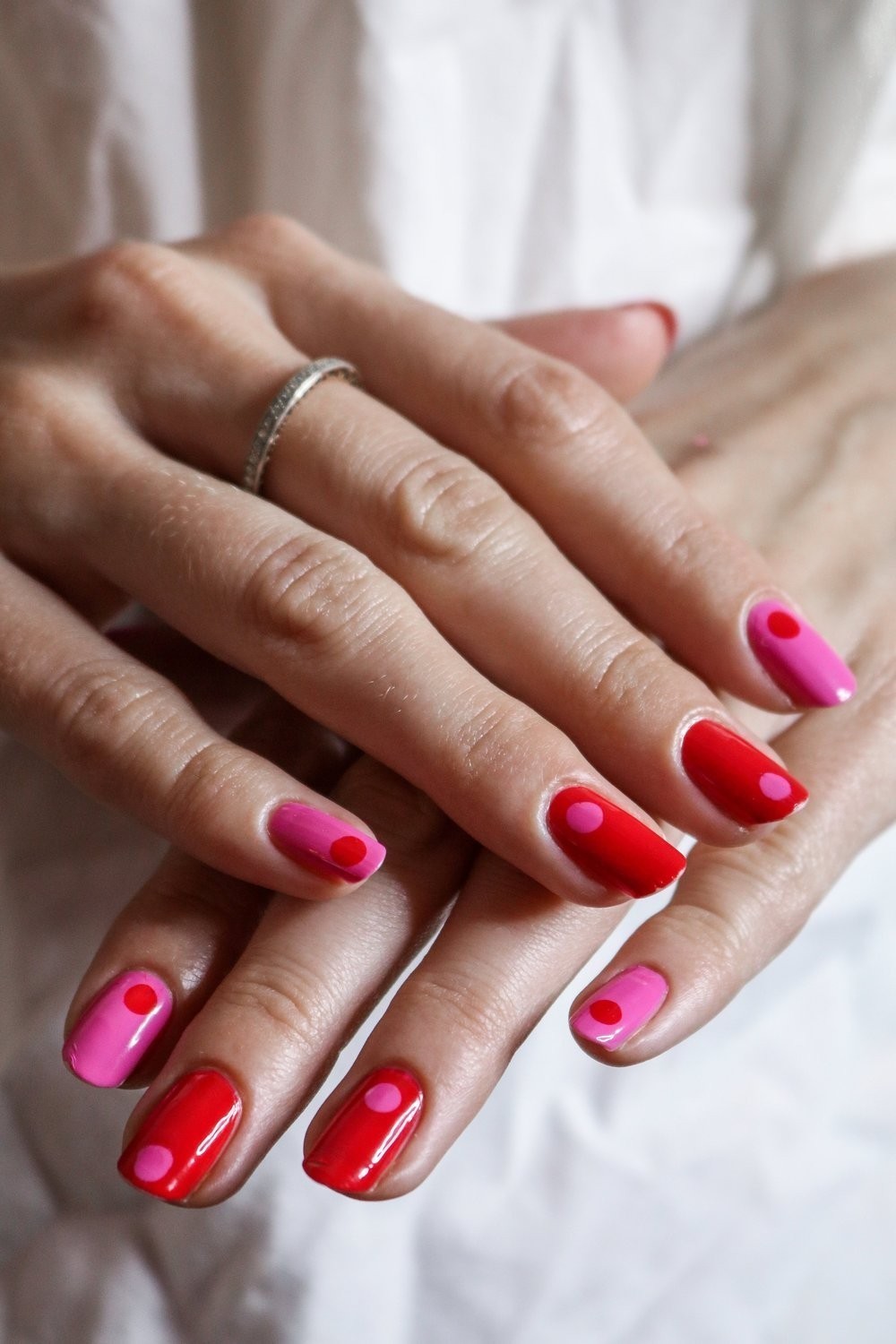 red-nails-4.jpg
