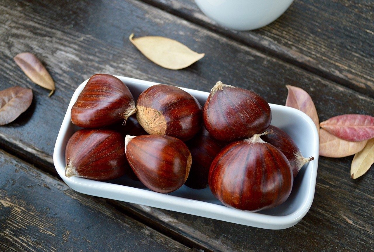 niki-chatzinikolaou-superfoods-chestnuts.jpg