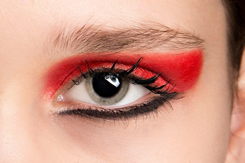 red-eye-makeup-trend.jpg