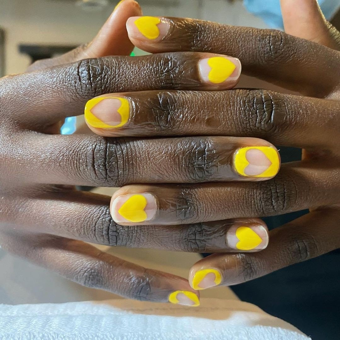 yellow-nails.jpg