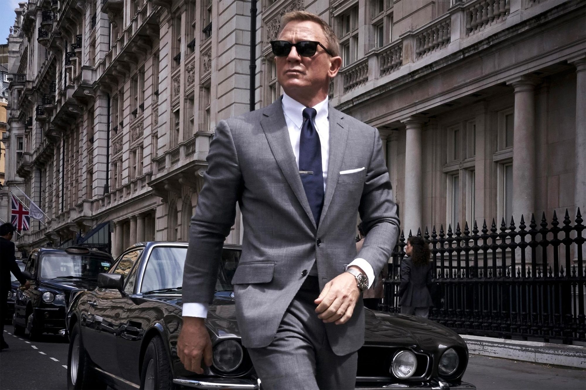 bond-25-b25-image-rgb-2000.jpg