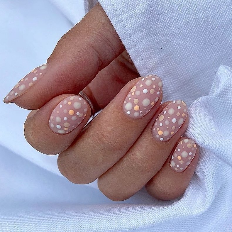 dotted-manicures.jpg