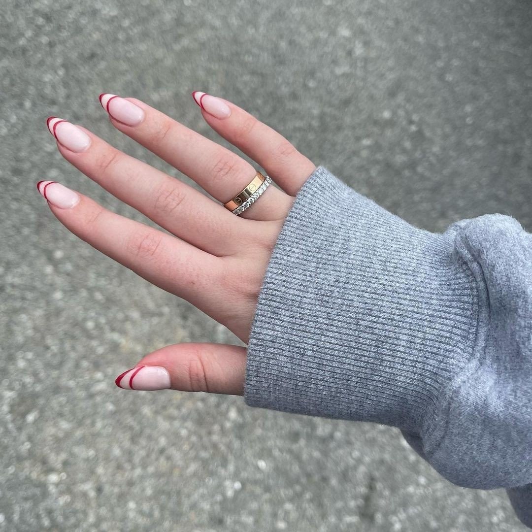 candy-cane-nails.jpg